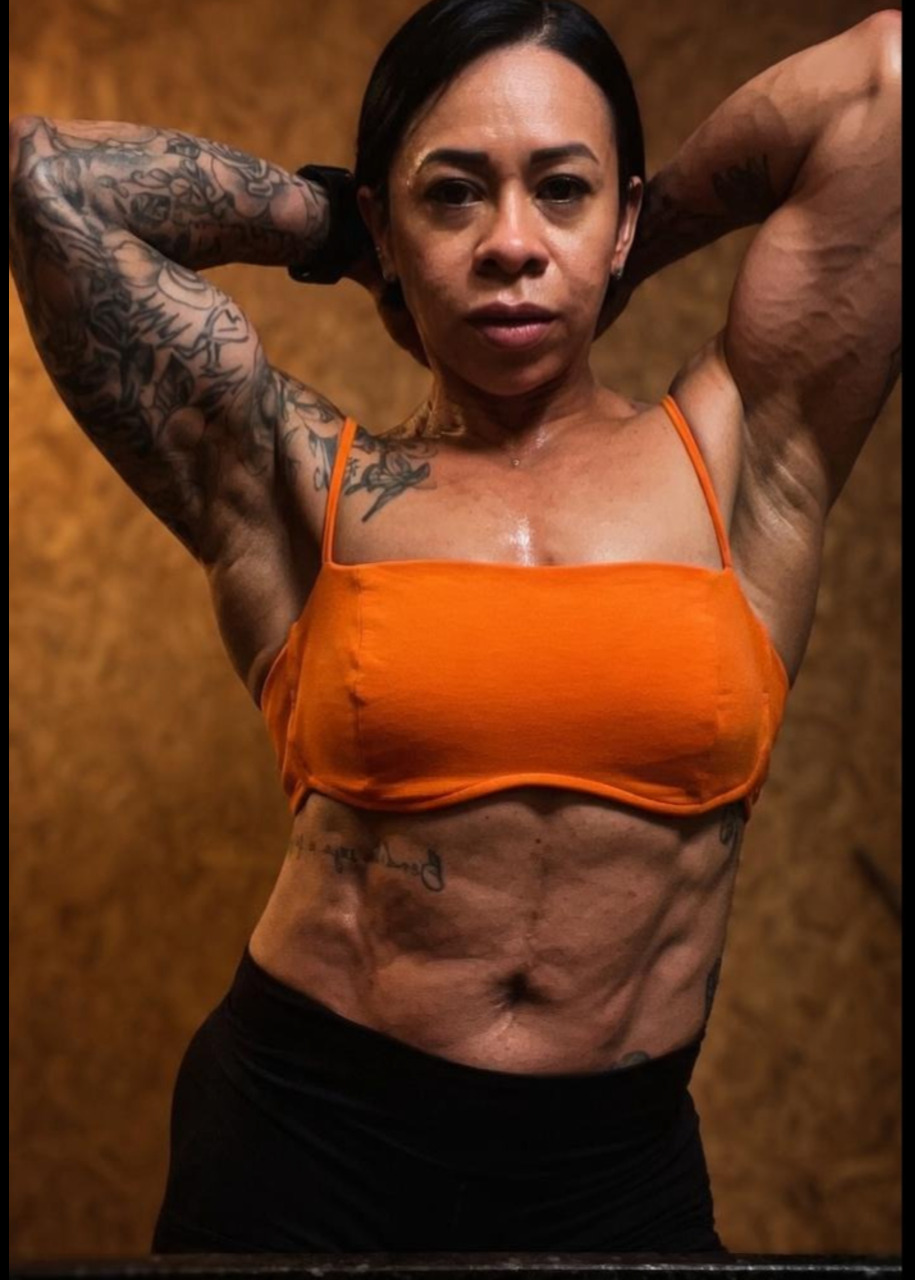 muscle worship in the USA