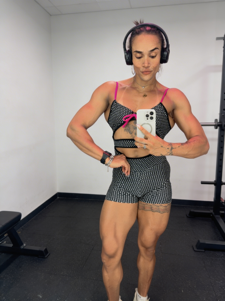 muscle worship in the USA