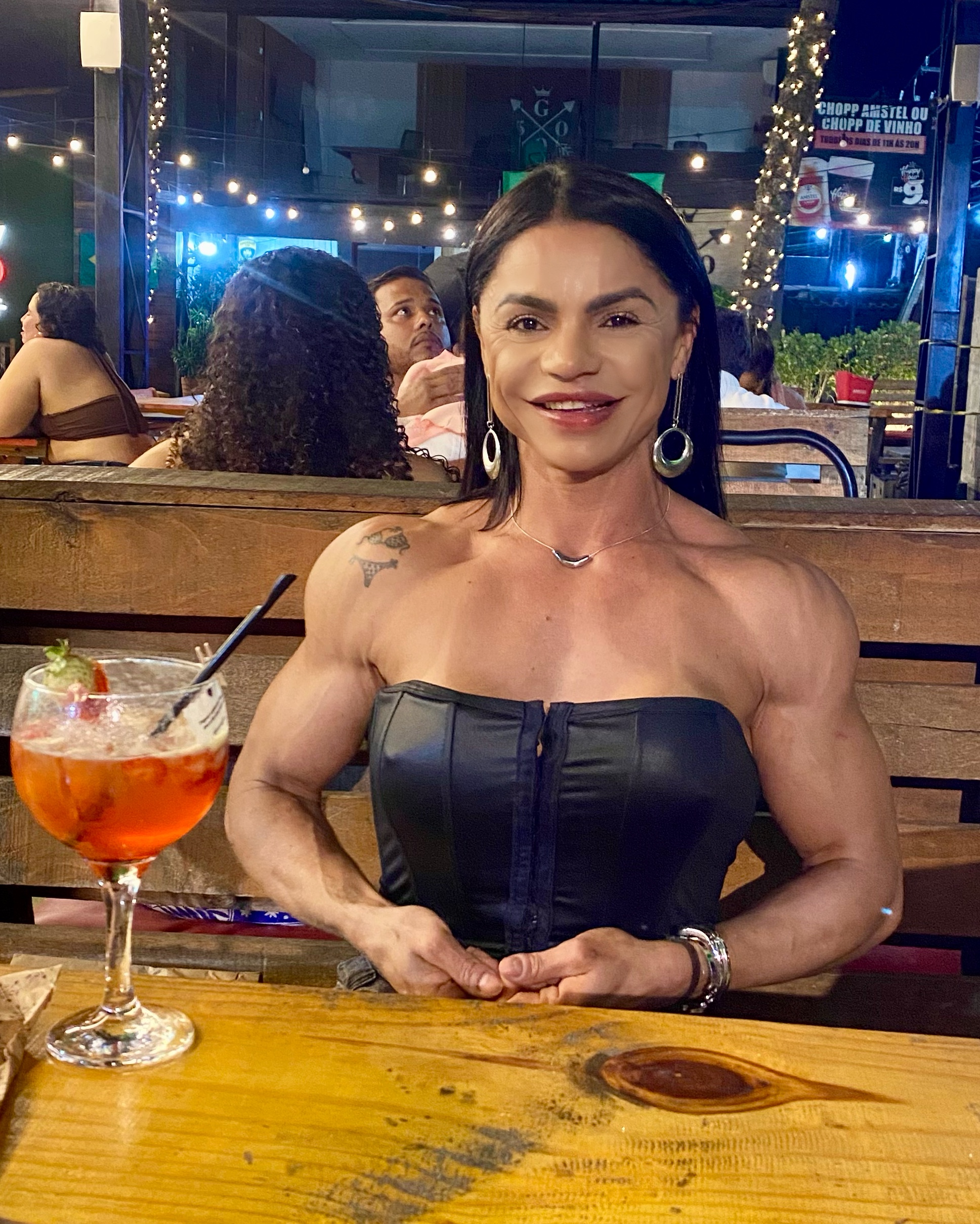 wrestling sessions Orlando — female bodybuilder wrestling girlswithmuscle FBB