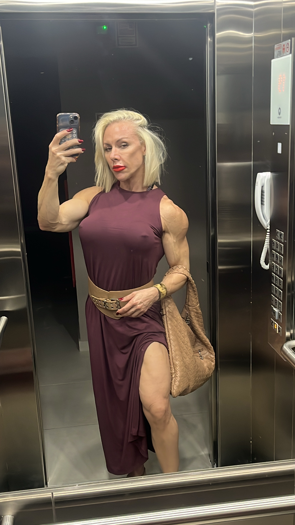 female wrestler Phoenix — mixed wrestling sessions FBB Vixens USA Arizona