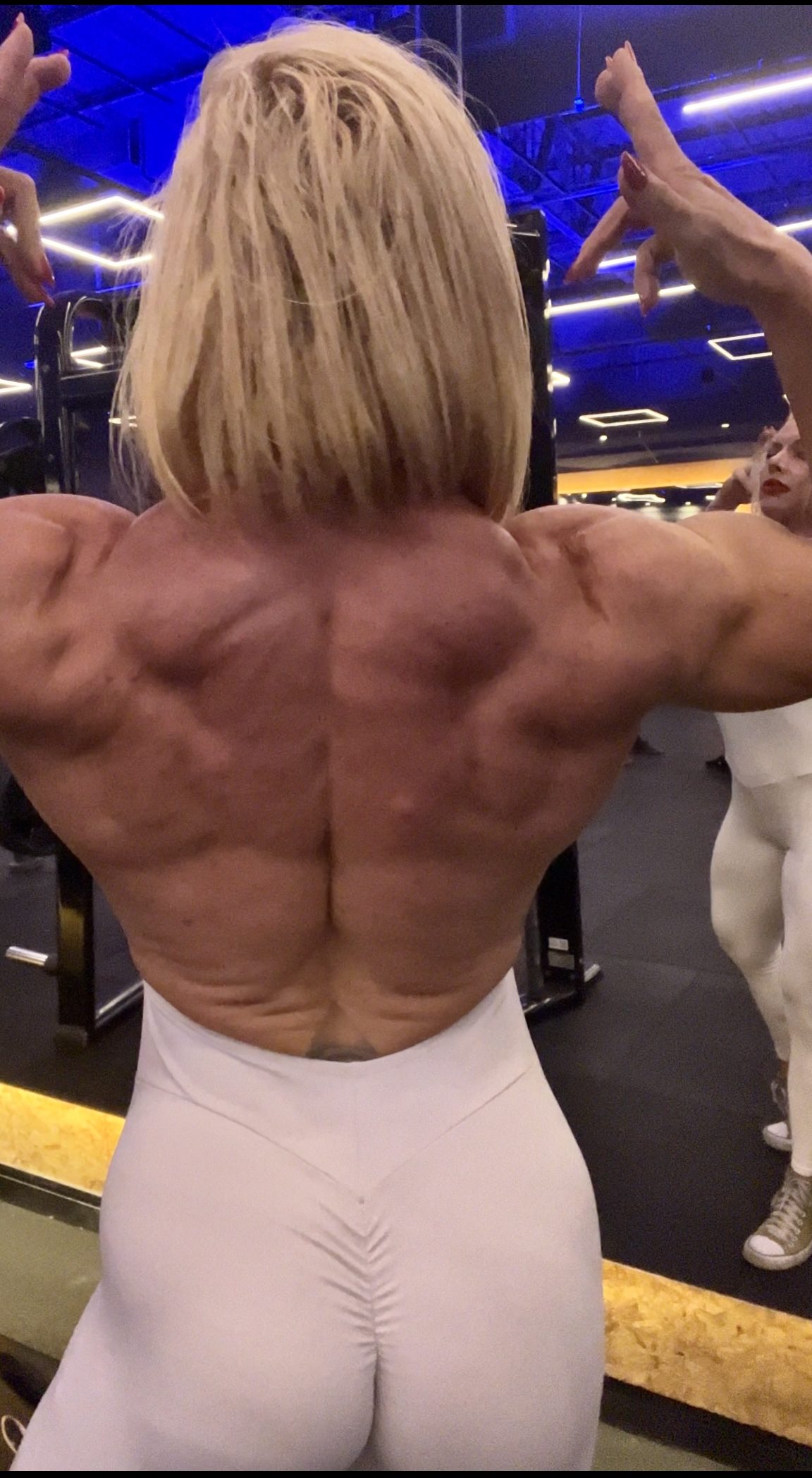 muscle worship Denver Colorado — elite female bodybuilder FBB session Mile High City