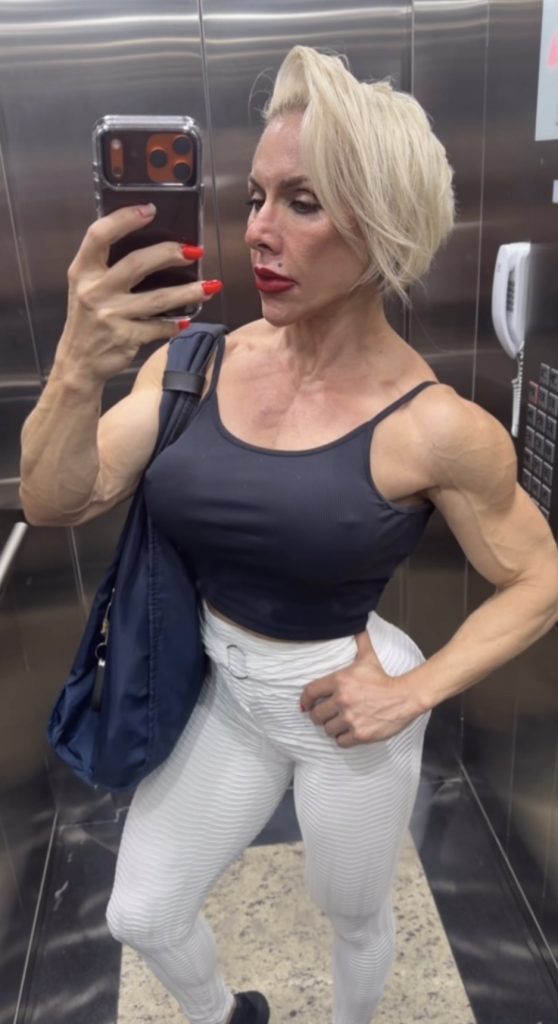 session wrestling Miami — elite female bodybuilder FBB session Florida