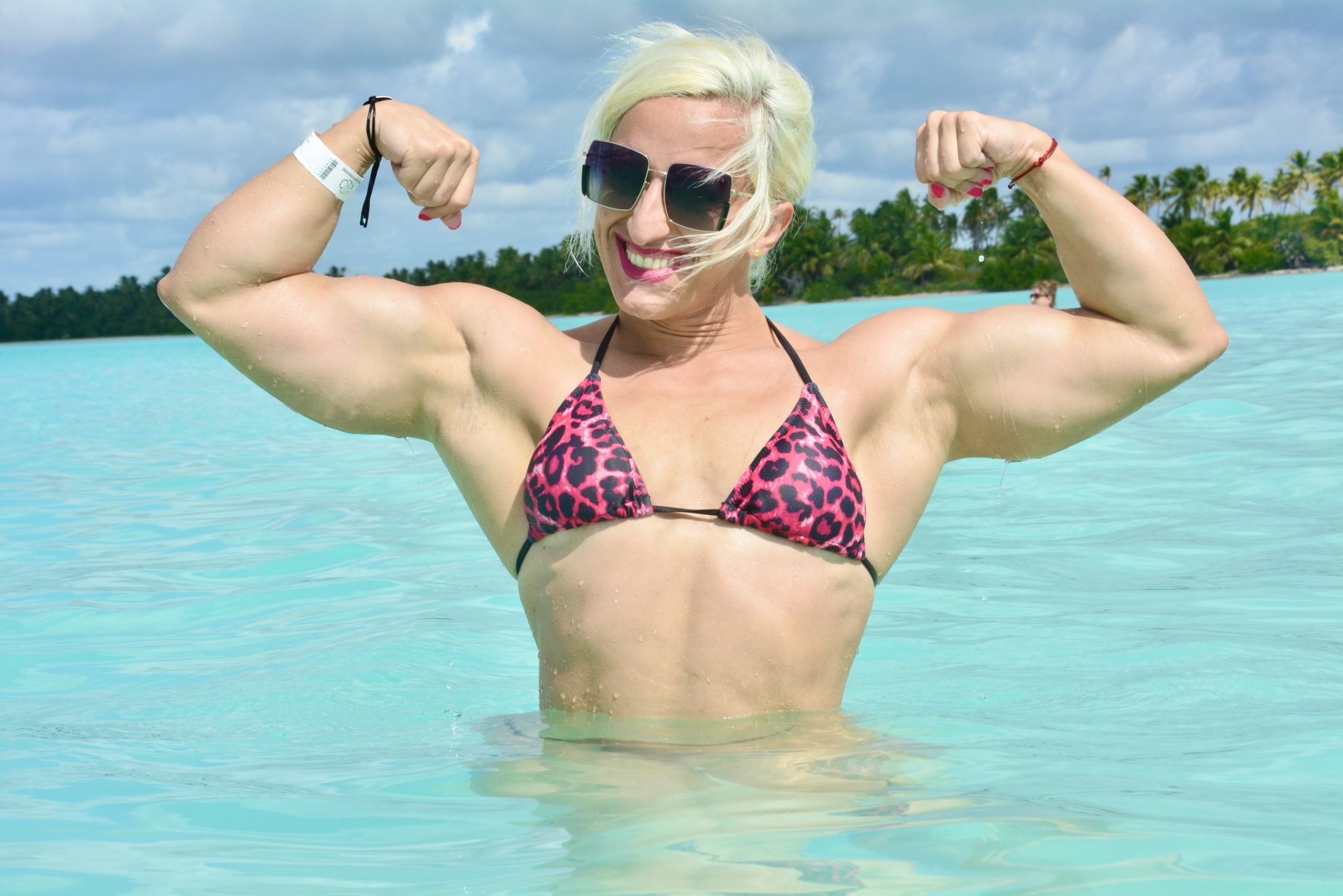 muscle mommy female bodybuilder session USA — muscle mommy muscle worship FBB sessions girlswithmuscle girls with muscle muscular moms