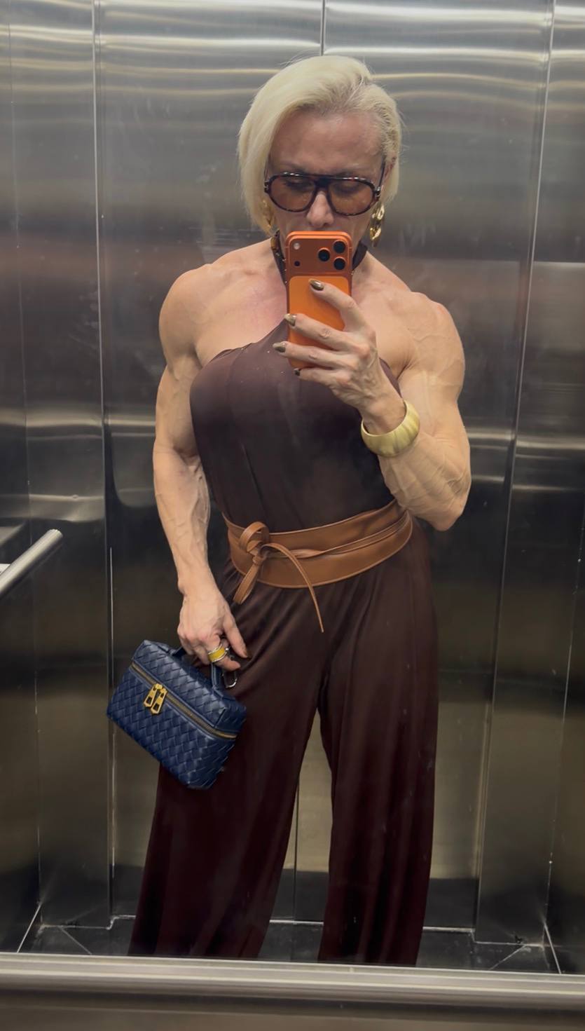 female wrestler mixed wrestling competitive session USA — female vs male wrestling mixed wrestling sessions girlswithmuscle girls with muscle