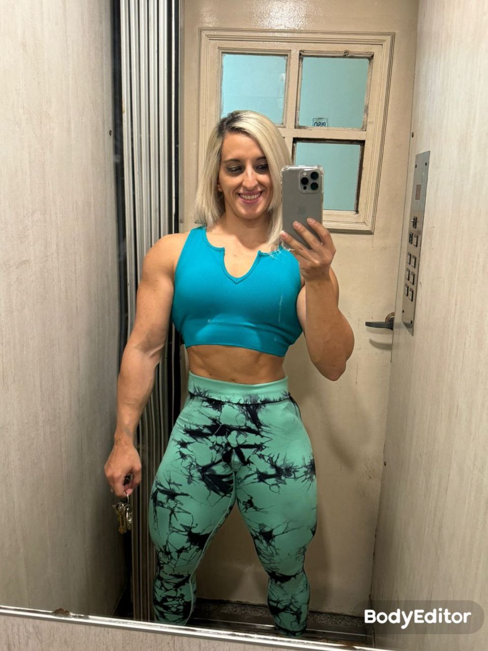 Kayla FBB Girl musclegoddesskayla flexing session wrestling — Kayla FBB sessions USA female domination girlswithmuscle girls with muscle