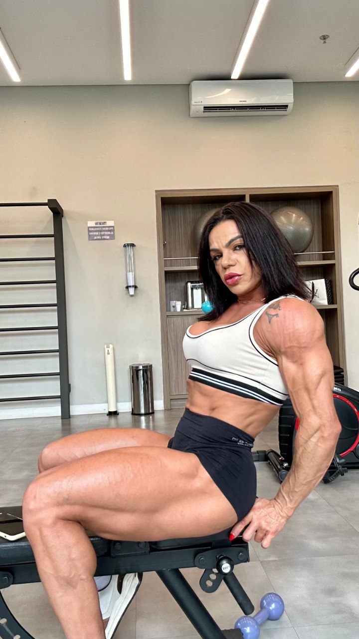 FBB domination worship Houston — female bodybuilder escort muscle girl escort Houston TX wrestling sessions