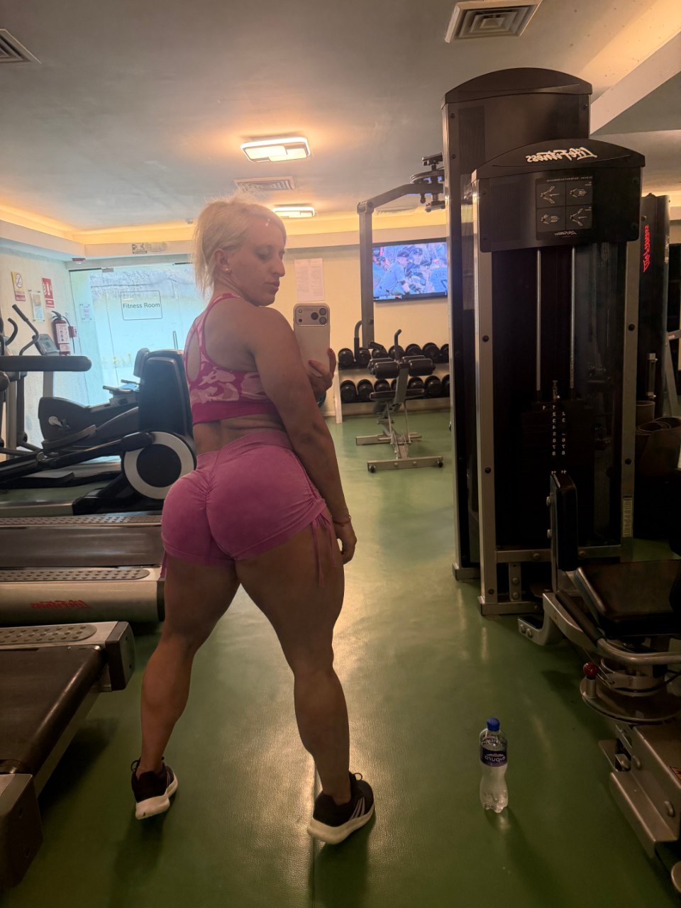 FBB escorts Denver muscle mommy escorts muscle girl escorts — FBB domination worship female bodybuilder Denver CO wrestling sessions