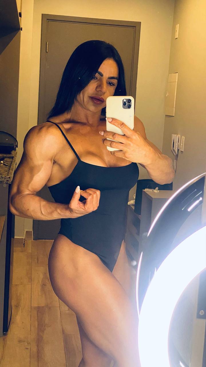 FBB escorts Denver CO — muscle mommy escorts muscle girl escorts FBB domination worship female bodybuilder sessions Denver
